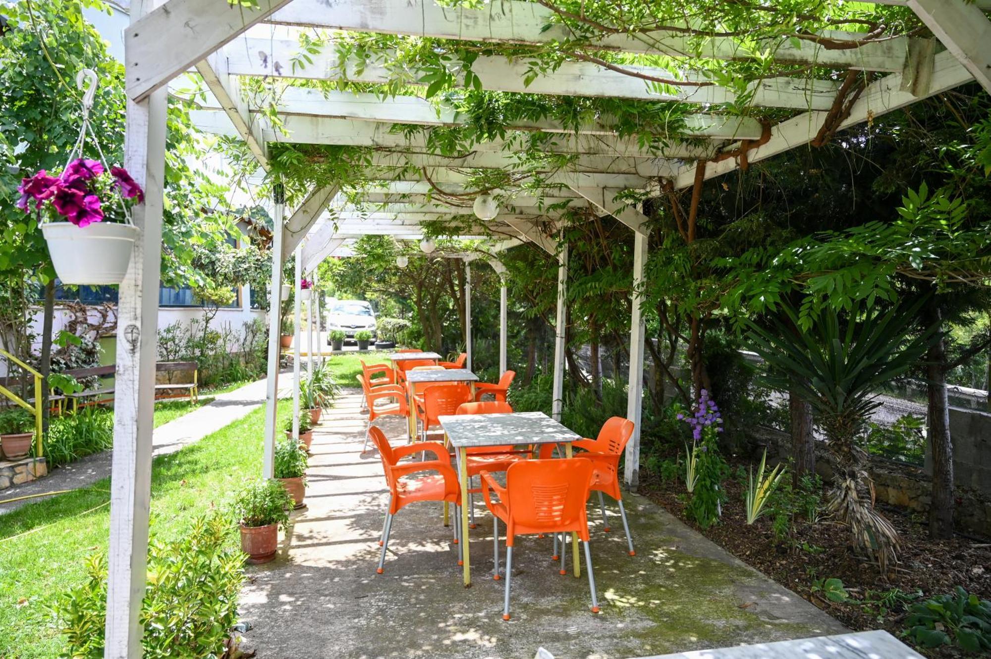 Hotel Joni Restaurant Bucimas Exteriér fotografie