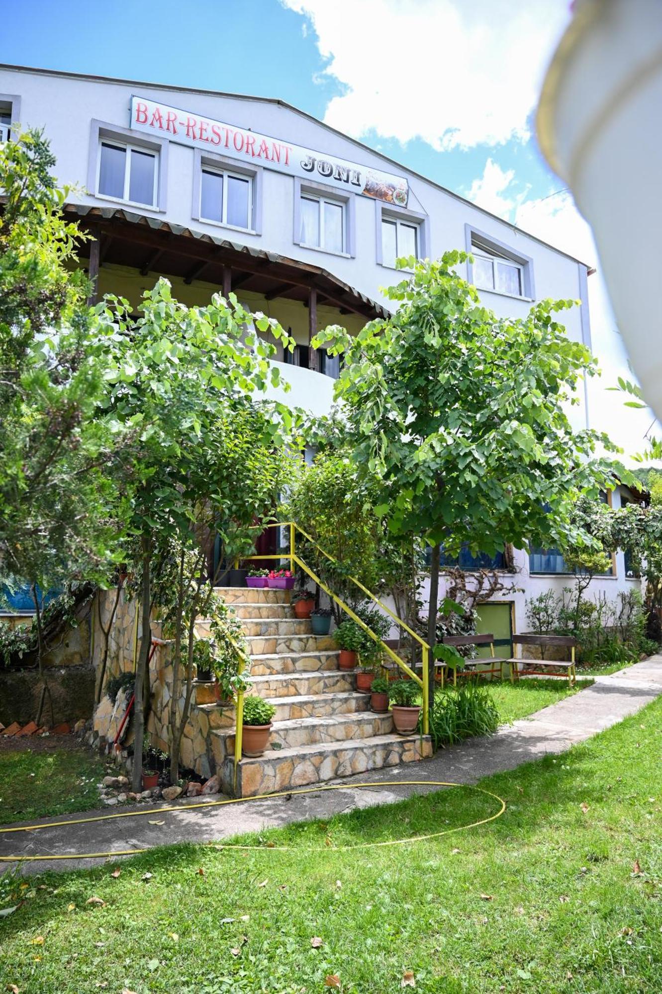 Hotel Joni Restaurant Bucimas Exteriér fotografie