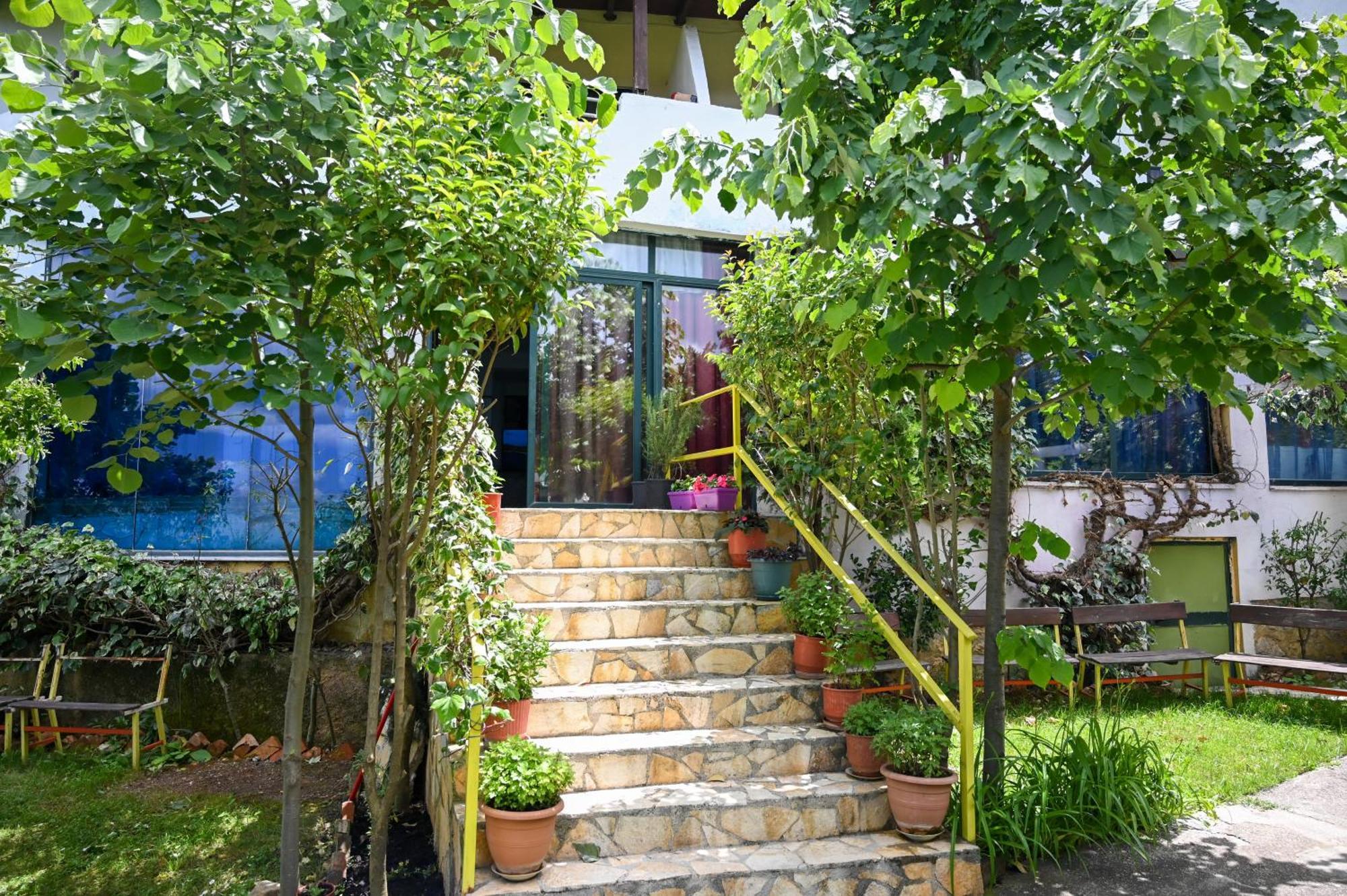 Hotel Joni Restaurant Bucimas Exteriér fotografie